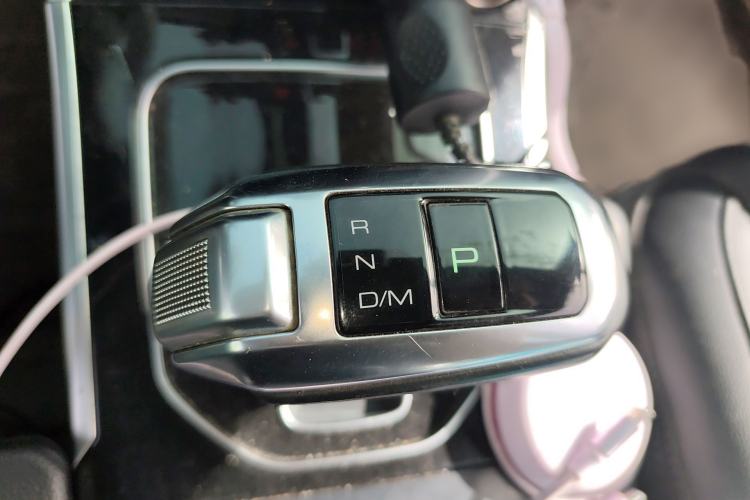 Used Haval H2 2018 Chuanxiang Edition Red Badge 1.5T Dual-Clutch Two-Wheel Drive Fashionable Model Gear Lever