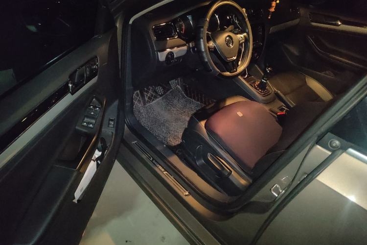 Used Volkswagen Sagitar 2017 1.6L Manual Comfort Model