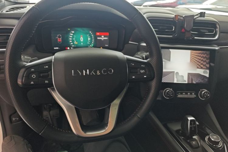 Used Lynk & Co 03 2019 1.5TD DCT Sport Edition China VI Standard Center Console