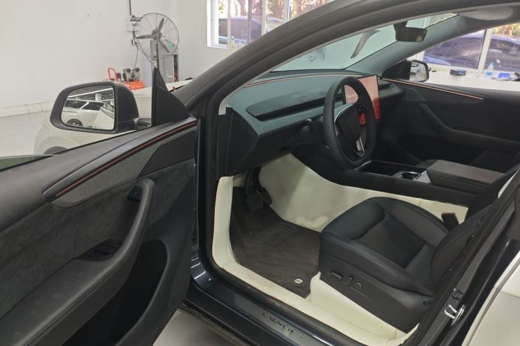 Used Tesla Model Y 2025 Long-Range All-Wheel Drive First Edition
