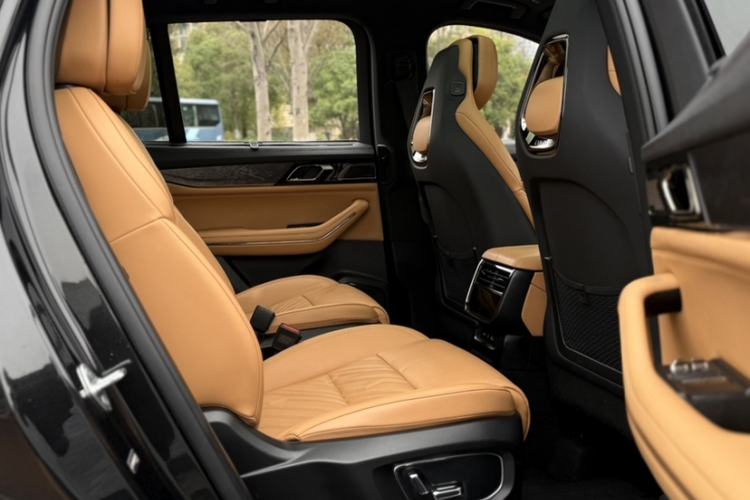 Used Lynk & Co 09 EM-P 2021 2.0T PHEV Ultra Six-Seater Interior 11