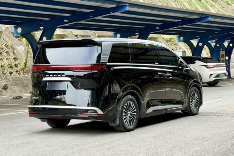 Used Denza D9 2025 EV Intelligent Driving Edition 620 Luxury Model
