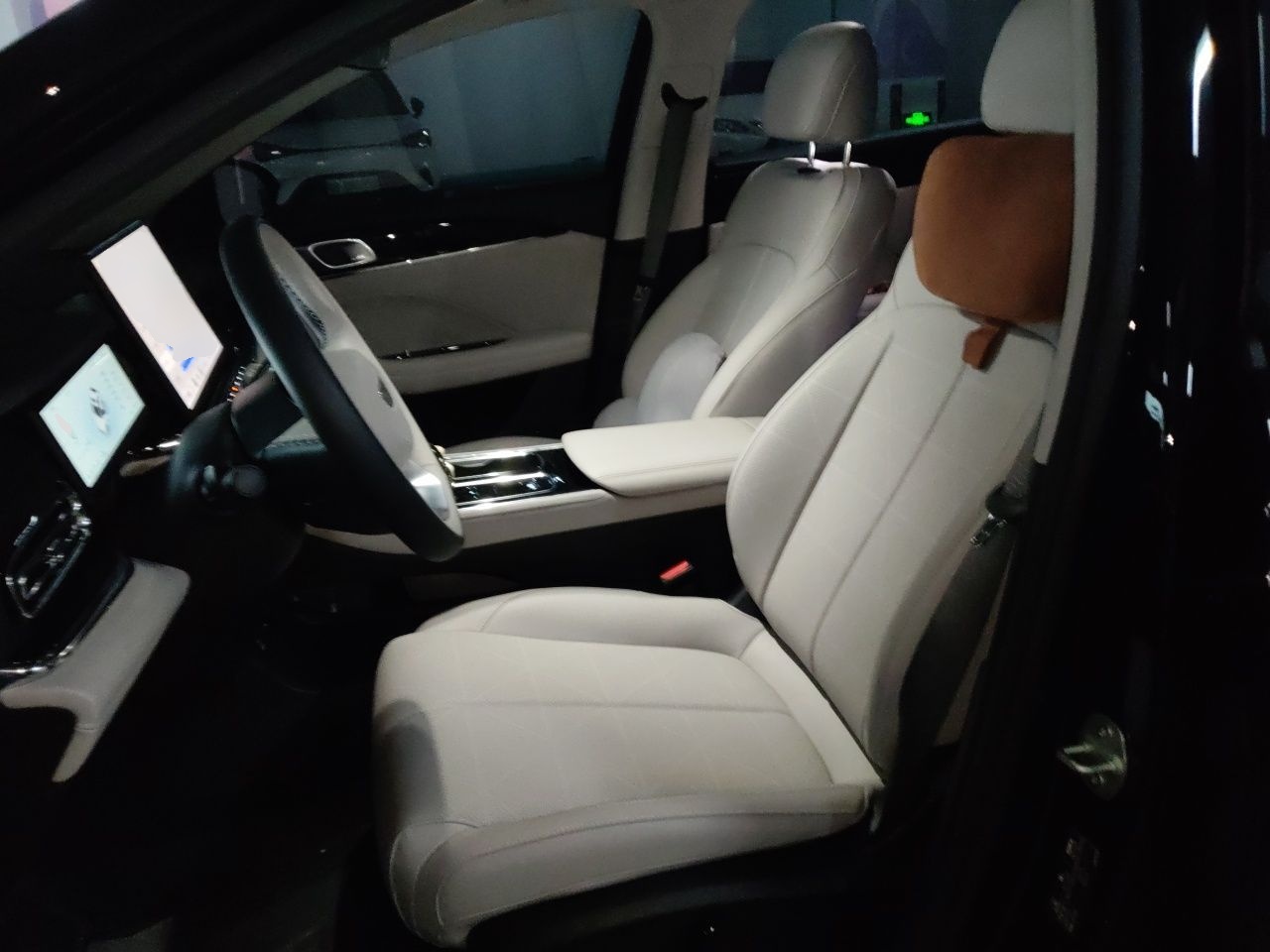 Geely Auto Emgrand - 2027 5th Generation 1.5L i-HEV Zhiqing Hybrid Pursuit Edition — снимка 15