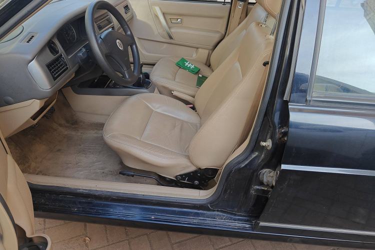 Used Volkswagen Santana Vista 2008 1.8L Manual Comfort Edition