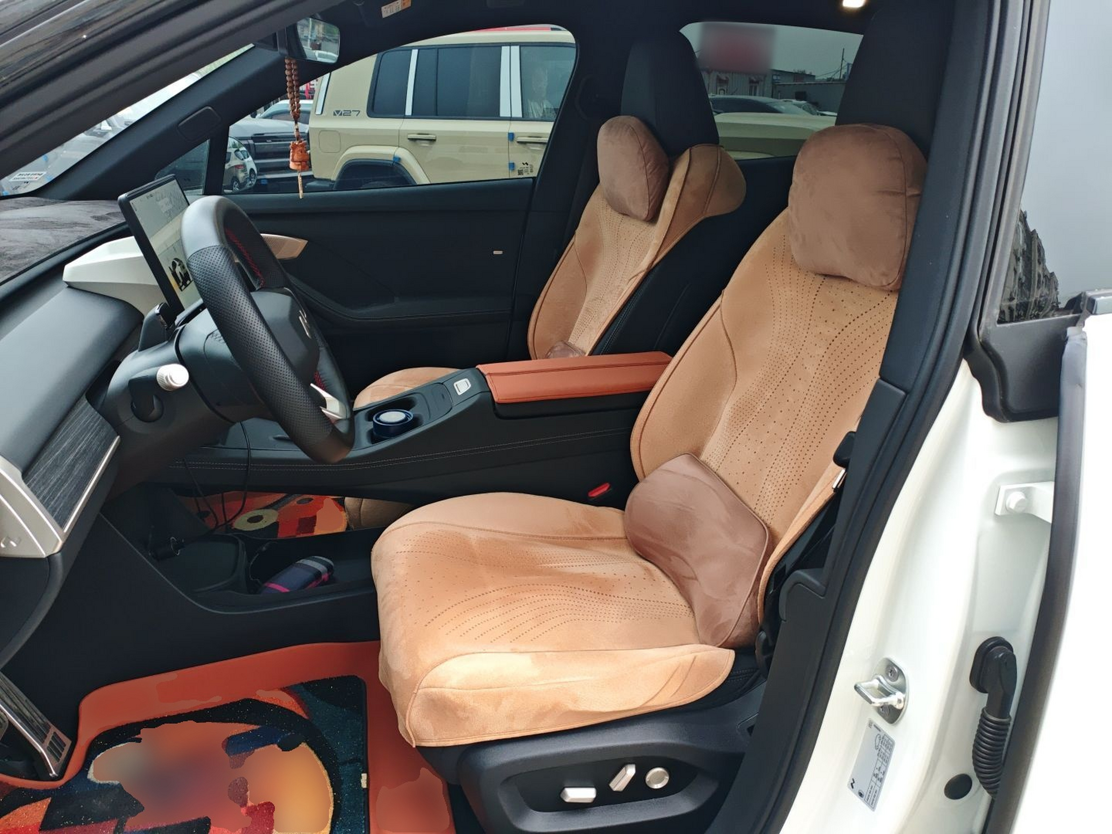 Переднее сиденье в автомобиле