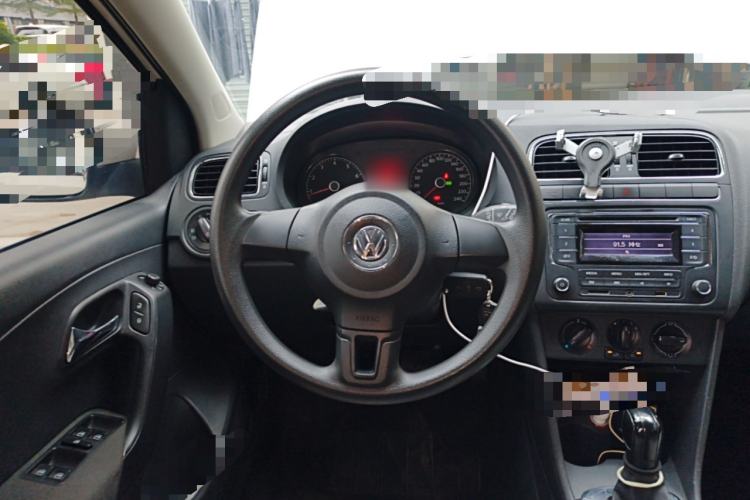 Used Volkswagen Polo 2011 1.6L Automatic ZhiShang Version Steering Wheel