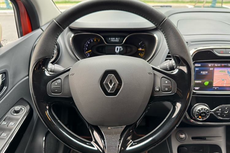 Used Renault Captur 2015 1.2T Automatic Luxury First Edition
