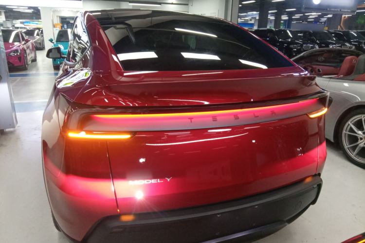 Used Tesla Model Y 2025 Rear-Wheel-Drive Version Rear