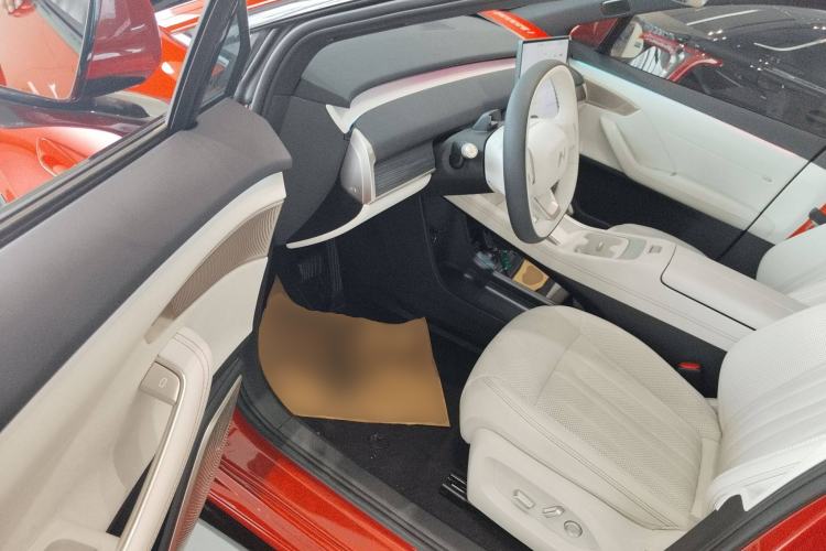 Used ONVO L60 2024 60 kWh All-Wheel Drive