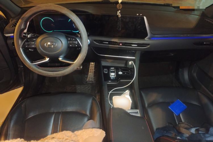 Used Hyundai Sonata 2022 270TGDi DCT 20th Anniversary Edition Center Console