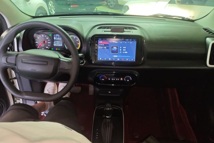 Used Roewe Clever 2022 311km QiQi BoBo Edition Center Console