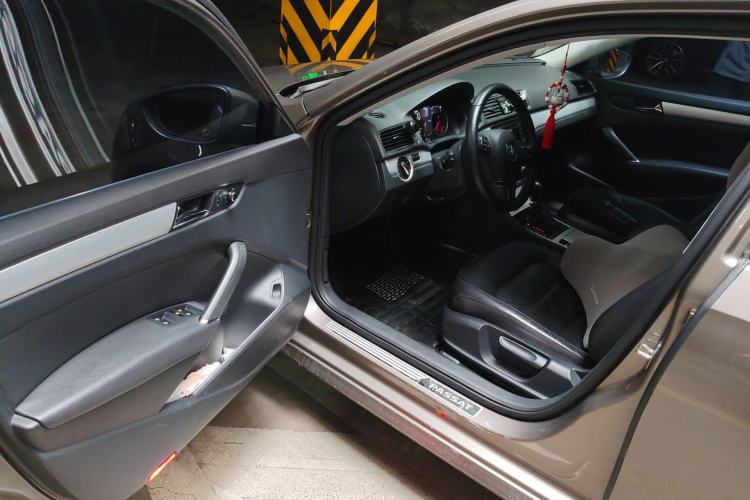 Used Volkswagen Passat 2014 1.8TSI DSG Prestige Edition Driver Seat