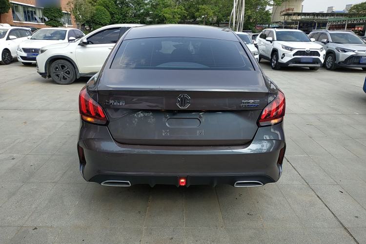 Used MG 5 2022 180 DVVT CVT Youth Luxury Edition
