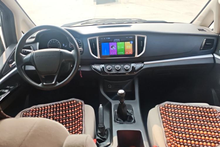 Used FORTHING Lingzhi 2023 M5L 1.6L Base Model 5 Seats Interior 2