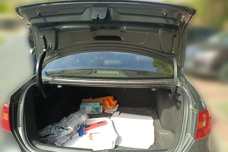 Used Volkswagen Sagitar 2014 Revised Version 1.6L Manual Comfort Edition Trunk