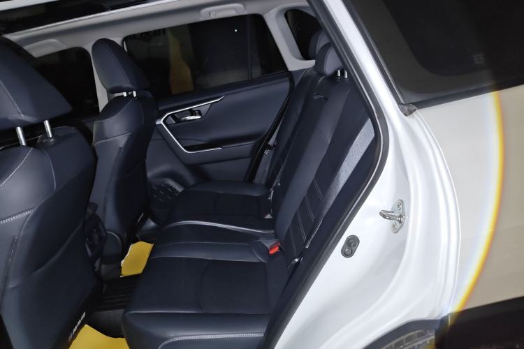 Used Toyota RAV4 2023 2.0L CVT Two-Wheel Drive Fashion Plus Edition
