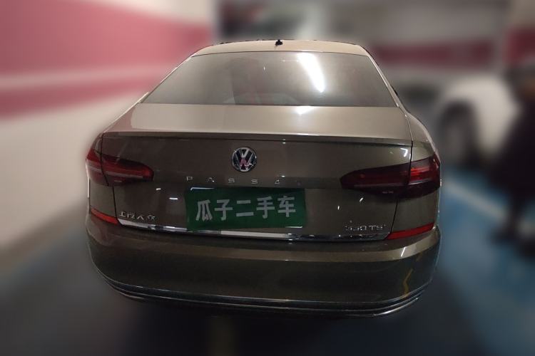 Used Volkswagen Passat 2017 330TSI DSG Luxury Edition
