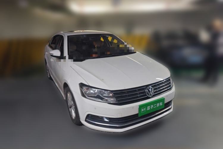 Used Volkswagen Lavida 2017 1.6L Automatic Comfort Edition
