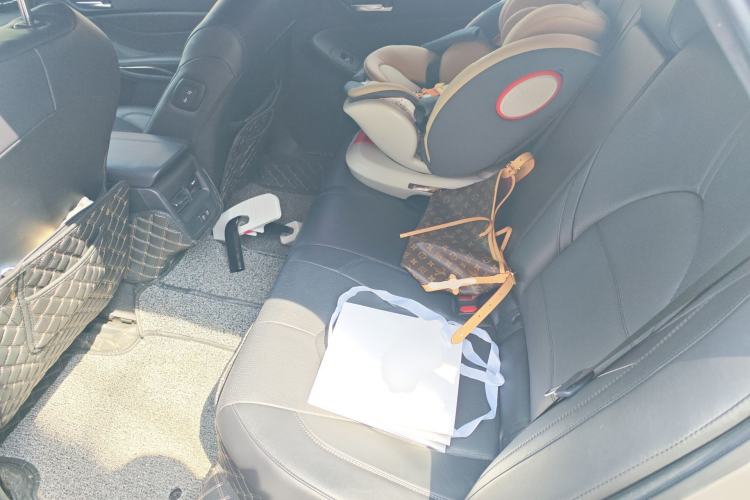 Used Toyota Avalon 2019 Dual-Engine 2.5L Luxury Edition China V Standard
