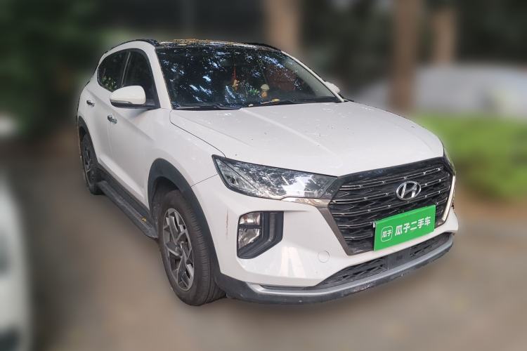 Used Hyundai Tucson 2020 280TGDi Two-Wheel-Drive GLS Fashion Edition China VI Standard Front Right 45 Deg