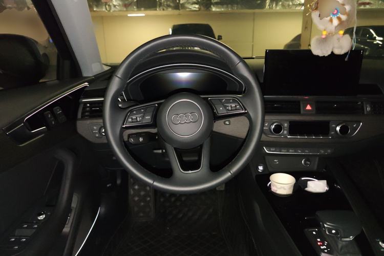 Used Audi A4 2023 allroad quattro
