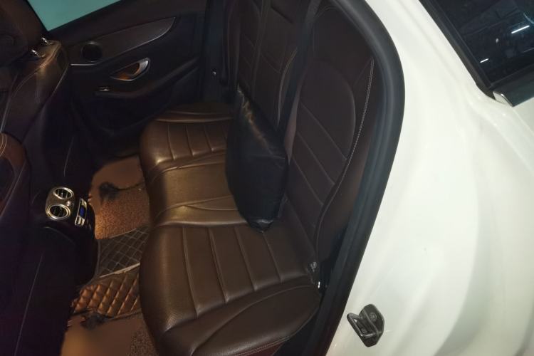 Used Mercedes-Benz GLC 2016 GLC 300 4MATIC Dynamic Model Interior 4