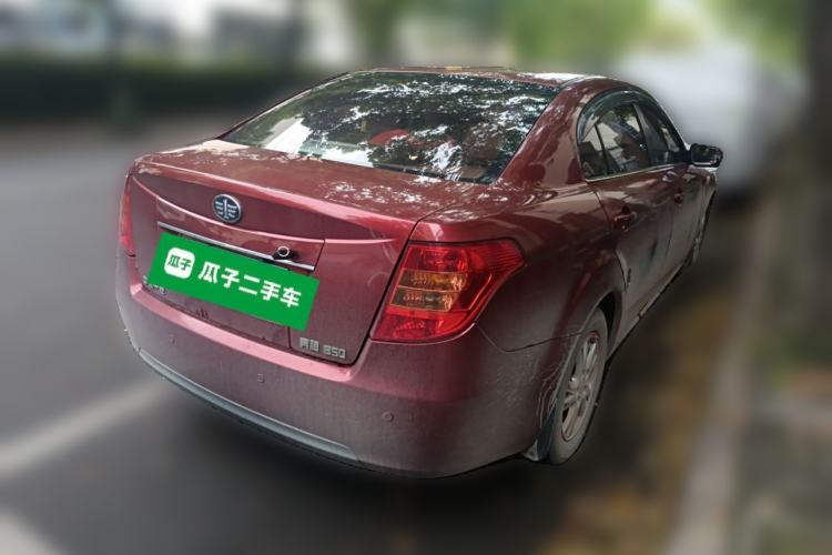 Used Bestune B50 2012 1.6L automatic with sunroof Rear Right 45 Deg