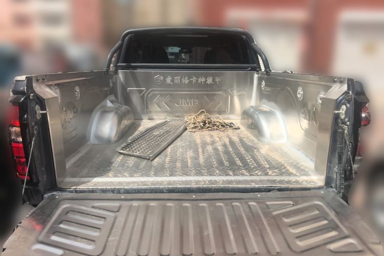 Used JMC DaDao 2023 All-Win 2.3T Diesel Automatic 4x4 Long-Wheelbase Comfort Edition Trunk