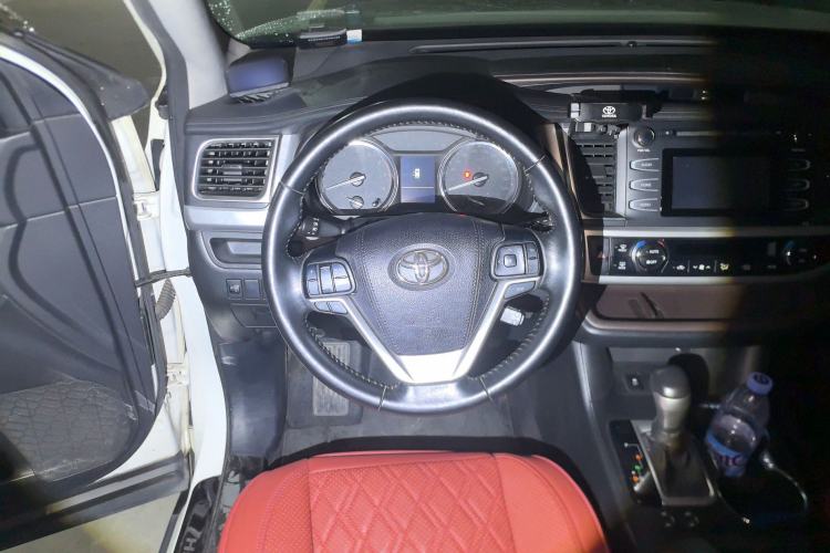 Used Toyota Highlander 2017 2.0T Four-Wheel Drive Luxury Edition 7 Seats