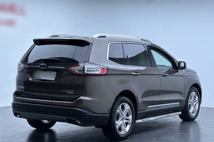 Used Ford Edge 2016 EcoBoost 245 Two-Wheel-Drive Titanium 7-Seater
