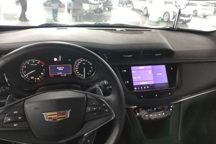 Used Cadillac XT5 2020 28T 4x4 Leading Sport Model