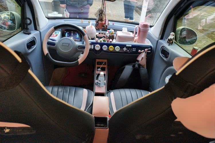 Used Bestune Pony 2025 222km Range Linglong Horse Center Console