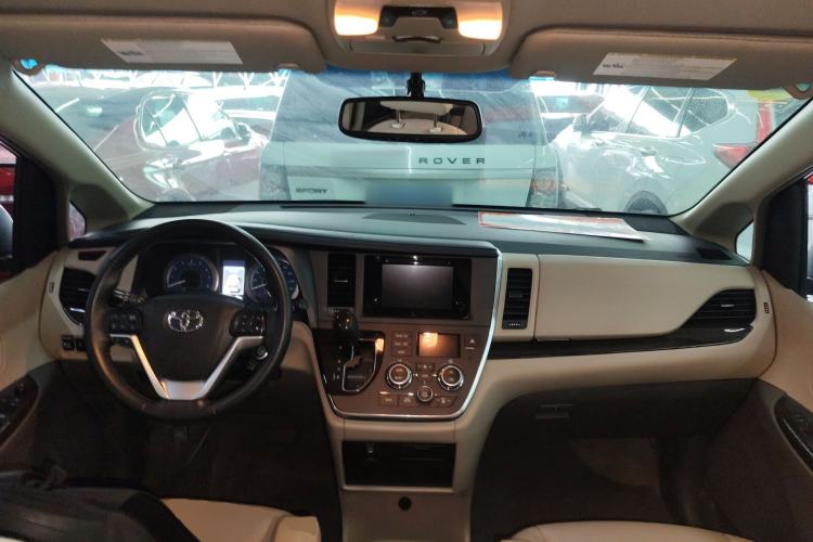 Used Toyota Sienna 2016 3.5L Two-Wheel Drive 7-Seater Parallel Import
