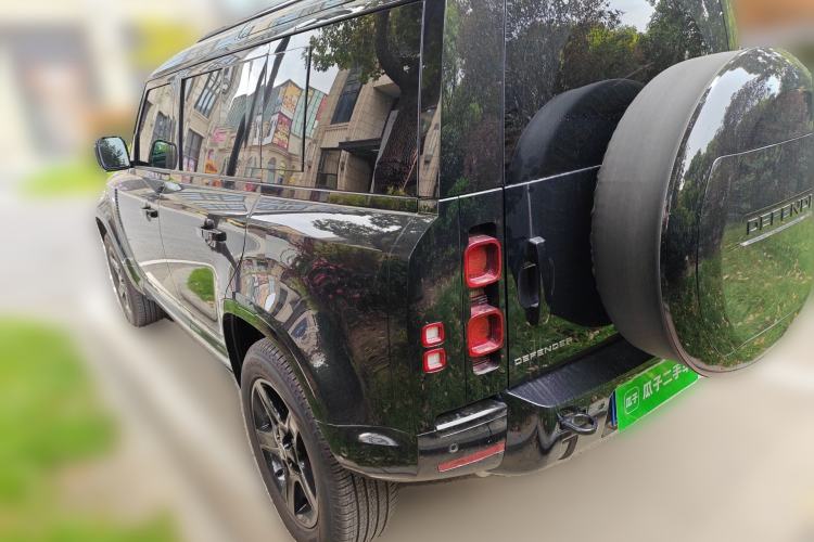 Used Land Rover Defender 2025 110 3.0T P400 X-Dynamic SE Rear Left 45 Deg