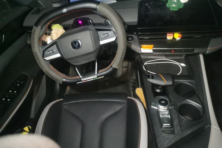 Used Changan UNI-V 2023 1.5T Prestige Model