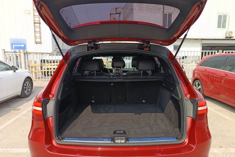 Used Mercedes-Benz GLC 2016 GLC 260 4MATIC Luxury Model