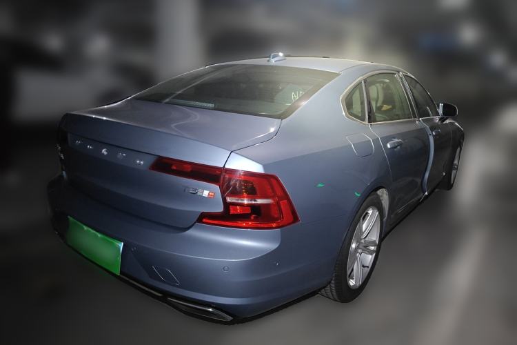 Used Volvo S90 2018 T4 Zhiyuan Edition Rear Right 45 Deg