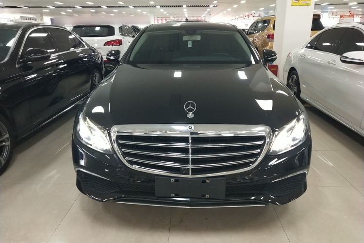 Used Mercedes-Benz E-Class 2018 Facelift E 300 L Luxury Edition
