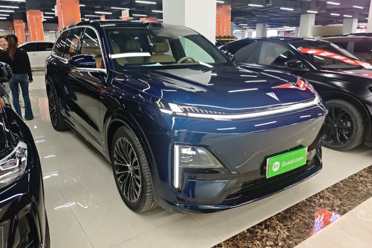 Used Deepal S09 2025 Model Rear-Wheel Drive Ultra+ Long-Range Version Front Right 45 Deg