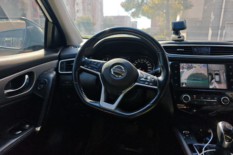 Used Nissan Qashqai 2019 2.0L CVT Luxury Edition Steering Wheel