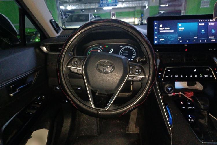 Used Toyota Venza 2023 2.5L Smart Electric Hybrid Dual-Drive Prestige Version
