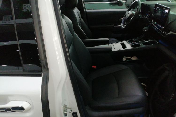 Used Toyota SIENNA 2021 2.5L Hybrid Premium Edition