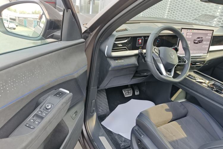 Used Volkswagen Teramont 2025 Tiguan Pro 450TSI Four-Wheel Drive Summit Edition
