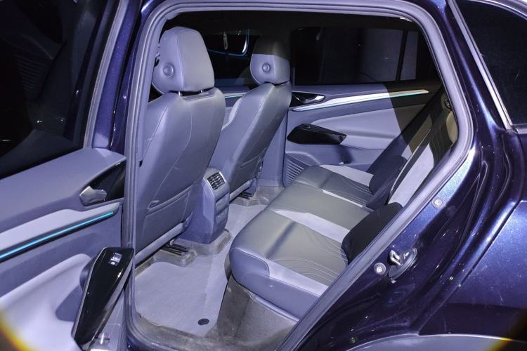 Used Volkswagen ID.4 CROZZ 2022 Long-Range Lite PRO Edition Left Rear Seat