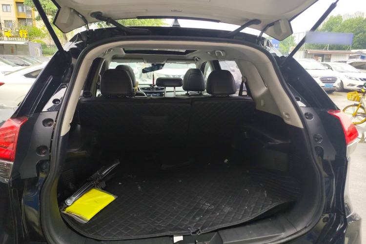 Used Nissan X-Trail 2020 2.0L XL ITS CVT 2WD SmartConnect Comfort Edition Trunk