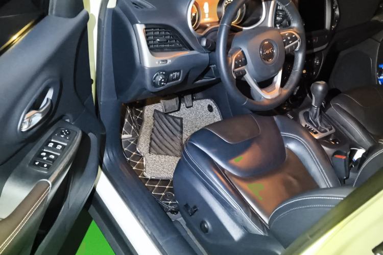 Used Jeep Cherokee 2016 2.4L Professional Edition