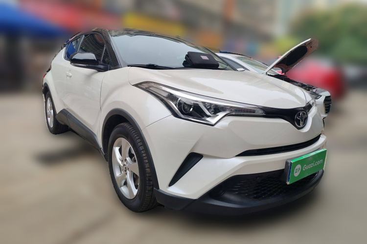 Used Toyota C-HR 2018 2.0L Elite Edition China V standard Front Right 45 Deg