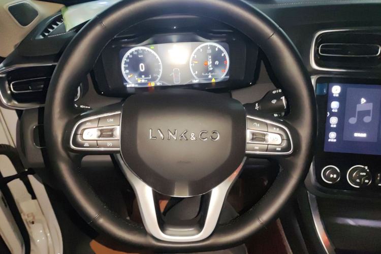 Used Lynk & Co 01 2019 2.0T Two-Wheel-Drive Pro Version China VI Standard
