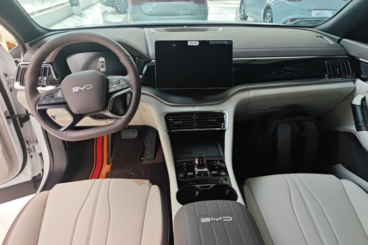 Used BYD Song PLUS New Energy 2025 EV Intelligent Driving Edition 520km Luxury Model Center Console