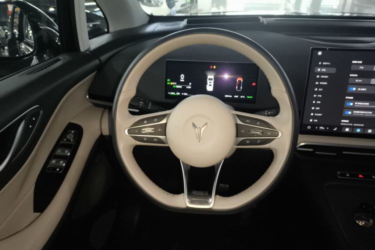 Used VOYAH Dream 2025 PHEV Four-Wheel-Drive Flagship Kunpeng Edition
